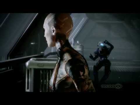 "Бешеная" деваха из Mass Effect 2 — Shazoo